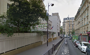 La bagarre a eu lieu devant le lycée professionnel Suzanne Valadon, qui jouxte une école primaire.