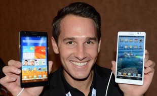 L'Ascend Mate, un smartphone géant de 6,1 pouces du Chinois Huawei, dévoilé au CES de Las Vegas le 7 janvier 2013.