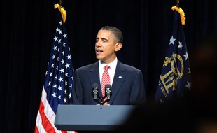 Le président américain Barack Obama, lors de son discours devant le Democratic National Committee (DNC), à Atlanta, le 2 août 2010.