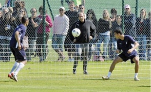 David Bellion, Jean-Louis Gasset et Marouane Chamakh, en mai, au Haillan.