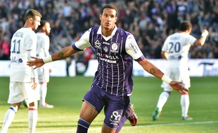 Le défenseur du TFC Christopher Jullien, buteur contre Lyon en Ligue 1 le 29 octobre 2016, au Stadium de Toulouse.