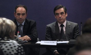 Cette intronisation au poste de secrétaire général, qui était occupé depuis fin 2008 par Xavier Bertrand, s'est faite à l'occasion d'un bureau politique, instance suprême de l'UMP, réuni depuis 18H00 au siège national en présence du Premier ministre François Fillon.