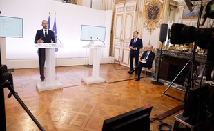 Présentation à Matignon le 28 mai de la phase 2 du plan de déconfinement, avec Edouard Philippe, Premier Ministre, Olivier Véran, ministre de la Sante et Jean Michel Blanquer, ministre de l'Education Nationale.