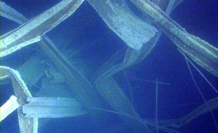 L'opérateur de la centrale nucléaire accidentée de Fukushima (nord-est du Japon) a diffusé de nouvelles images révélant l'étendue des dégâts dans une piscine de stockage du combustible usagé du réacteur 3, l'un des trois les plus critiques.