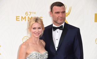 Naomi Watts et Liev Schreiber aux 67e Emmy Awards, le 20 septembre 2015.