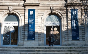 Bordeaux, 10 janvier 2012. - Facade du Musee d'Aquitaine. - Photo : Sebastien Ortola