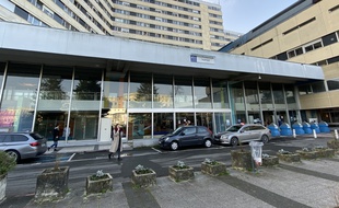 Le CHU, Centre Hospitalier Universitaire, Pellegrin à Bordeaux