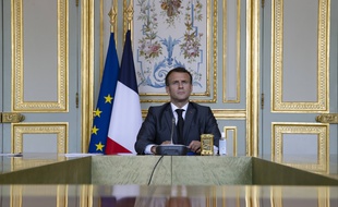 Le président français Emmanuel Macron assiste à une vidéoconférence au sommet sur le climat, à l'Elysée, à Paris, en France, le jeudi 22 avril 2021.