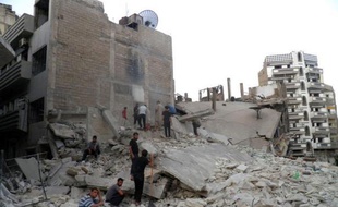 Sur le terrain, l'armée concentrait ses opérations sur Homs (centre), dont la vieille ville est assiégée depuis plus de six mois par les troupes et en proie de ce fait à une grave crise humanitaire