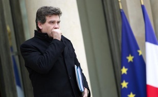 L'hebdomadaire britannique The Economist s'est retrouvé vendredi sous le feu croisé du ministre du Redressement productif Arnaud Montebourg et de la patronne du Medef Laurence Parisot pour avoir dépeint la France comme une "bombe à retardement au coeur de l'Europe".