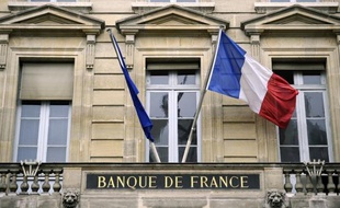 Le nombre de dossiers déposés auprès des commissions de surendettement a connu une hausse de 7,5% en avril par rapport au même mois de 2012, selon des chiffres publiés jeudi par la Banque de France.