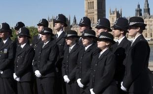 Des policiers britanniques - Illustration