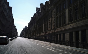 La rue Saint-Jacques déserte à Paris, le 8 avril 2020.