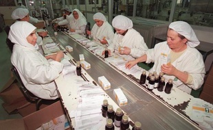Les échanges commerciaux entre l'Algérie et les autres pays de l'Union du Maghreb Arabe (UMA) ont connu une hausse de plus de 18% en 2011 avec 2,16 milliards de dollars (1,6 milliard d'euros) d'échanges, ont annoncé dimanche les douanes algériennes.