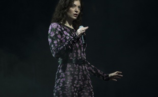 La chanteuse Lorde au festival de Glastonbury