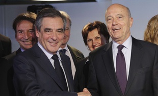 François Fillon et Alain Juppé dans les locaux de Deezer à Paris le 19 avril 2017