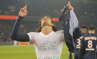 Edinson Cavani, après son penalty réussi face à Angers le 30 novembre 2016.