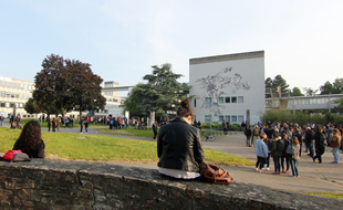 Illustration du campus étudiant de luniversité Rennes 2, qui accueille de plus en plus détudiants.