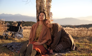 Geminoid F et Bryerly Long dans «Sayonara», un film du réalisateur japonais Koji Fukada.
