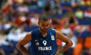 La France est au bord du fiasco total à l'Eurobasket où elle a sombré (69-86) face à la Croatie et mis en péril ses chances d'aller aux jeux Olympiques de Pékin, lors du premier de ses deux matches de classement samedi à Madrid.