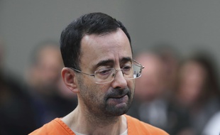 Larry Nassar, l'ex-médecin des gymnastes américains, a été condamné à 60 ans de prison.