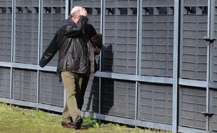 Gilles Patron, "père d'accueil" de Laetitia Perrais, arrive à la cour d'assises de Loire-Atlantique à Nantes, le 28 mars 2014