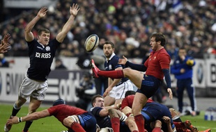 Camille Lopez (10) a permis à la France de battre l'Ecosse en ouverture du tournoi des VI Nations, le 7 février 2015.