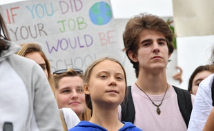 Greta Thunberg devant la Maison Blanche pour une manifestation lançant plusieurs semaines de mobilisation sur le climat aux Etats-Unis et à l'ONU.