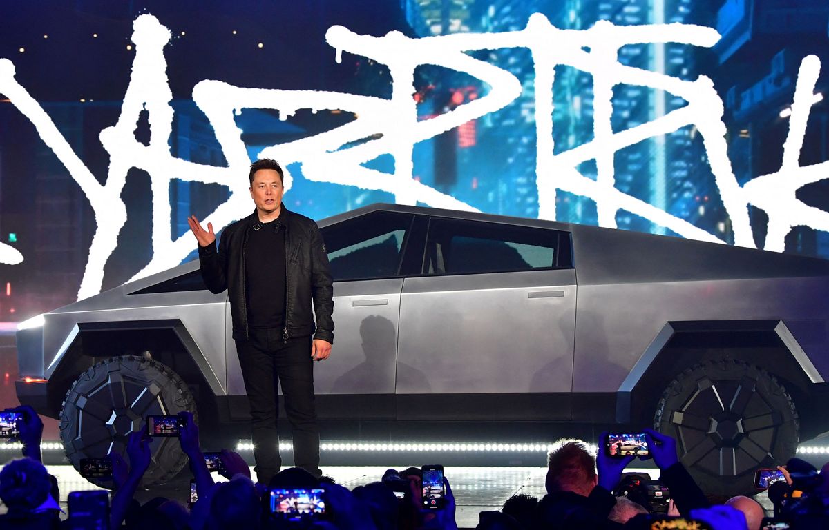 Tesla et Elon Musk lancent le Cybertruck au prix fort