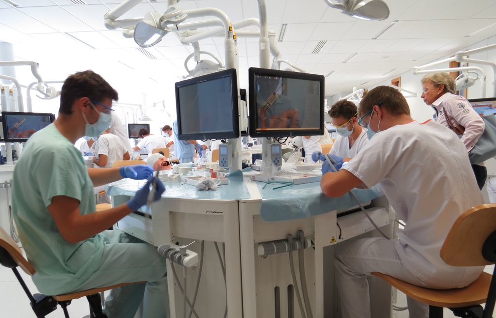 Emploi prothesiste dentaire toulouse