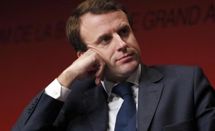 Le ministre français de l'Economie, Emmanuel Macron, assiste au congrès de l'UNAPL, le 5 décembre 2014 à Paris