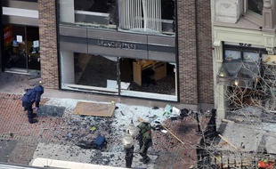 Sur Boylston street à Boston, à l'endroit où l'une des deux bombes a explosé, le 15 avril 2013
