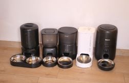 Sélection des trois meilleurs distributeurs automatiques de croquettes 2024