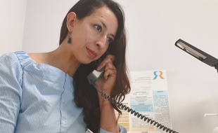 Hors de la période de confinement, Sandra Dachraoui est psychologue au sein de la Maison pour l'accueil des victimes, à Nice