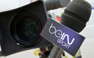 Micro orné du logo BeIN Sport appartenant à la société qatarie beIN Media Group, basée à Doha le 7 juin 2012