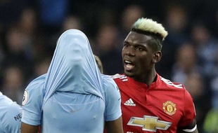 Auteur d'un doublé, Paul Pogba a offert le derby à Manchester United (2-3) et empêché City d'être sacré champion d'Angleterre.