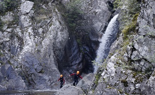 Cinq personnes sont mortes dans un accident dans le canyon de Zoicu.