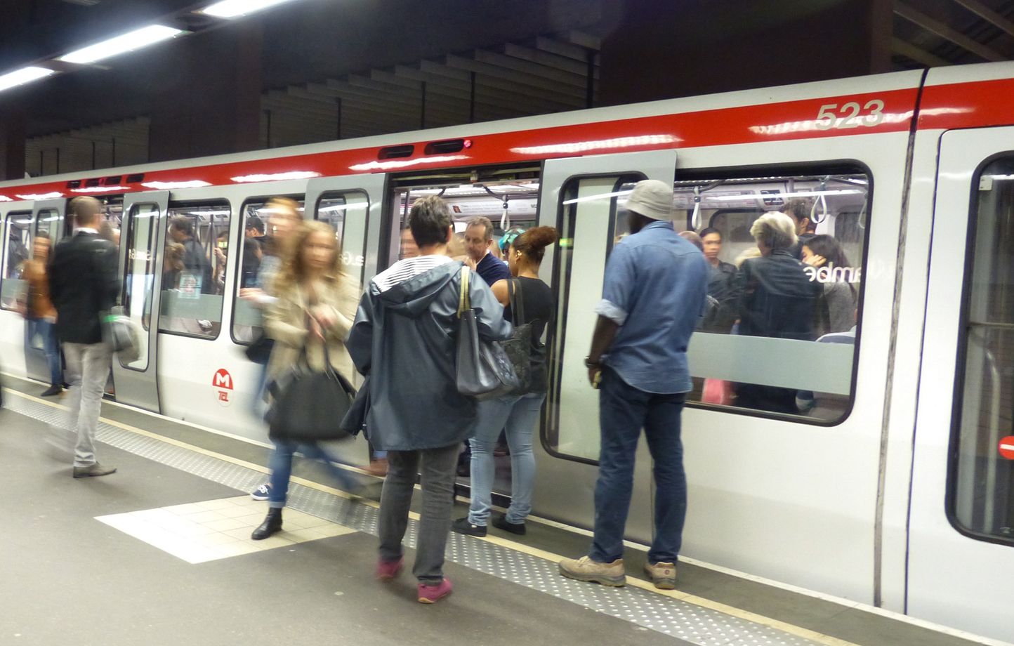 Une Lyonnaise agressée à l'entrée du métro pour ne pas avoir voulu laisser passer un client qui voulait frauder