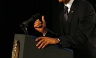 Le président américain Barack Obama estime que les Etats-Unis ne sont pas en train de gagner la guerre en Afghanistan et laisse entendre que son pays pourrait entamer des discussions avec certains talibans, dans une interview publiée dimanche par le New York Times (NYT).