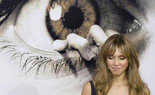 L'actrice Jessica Alba pose à la première du film «The Eye» (L'Oeil) à Los Angeles, le 31 janvier 2008.