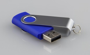Une clé USB. Illustration.