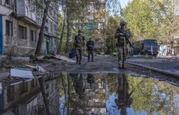 Le Kremlin prévient les Européens et l'armée russe attaque fort en Ukraine