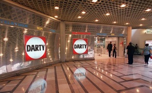Le groupe de distribution d'électroménager Darty a annoncé jeudi la fermeture de ses 43 magasins en Espagne, un pays où il emploie quelque 650 personnes et perd de l'argent.