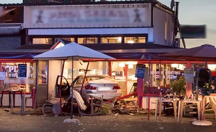 Le 14 août, un homme a foncé avec sa voiture dans une pizzéria des Sept-Sorts (Seine-et-Marne). Une adolescente de 13 ans est décédée et douze personnes ont été blessées.