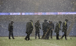L'Etihad stadium de Manchester sous la neige.