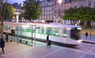 Un tramway de la ligne 2 à Nantes.