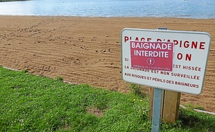 En attendant de nouvelles analyses, la baignade reste interdite.