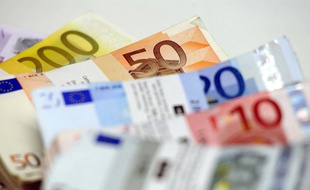 Des liasses d'euros. (photo illustration)