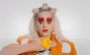 La chanteuse Katy Perry en promo pour son nouvel album Smile
