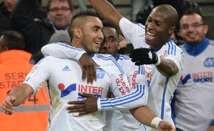 Dimitri Payet félicité après son but contre Metz au Vélodrome, le 7 décembre 2014.